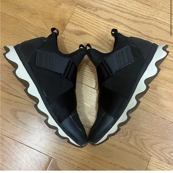 Sorel Kinetic High Top Sneakers - Picture 4 of 13